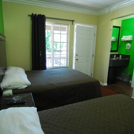 Studio City Inn - Near Universal Studios Hollywood Los Angeles Room photo